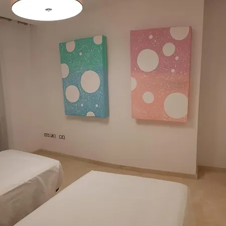 3 Bedroom Duplex Penthouse With Stunning Rooftop Solarium And Views